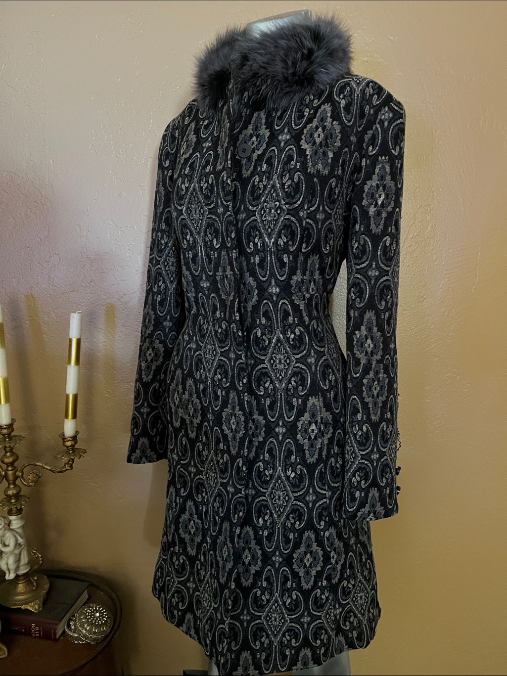 Donatella Fox Fur Collar Tapestry Coat. Sz 10